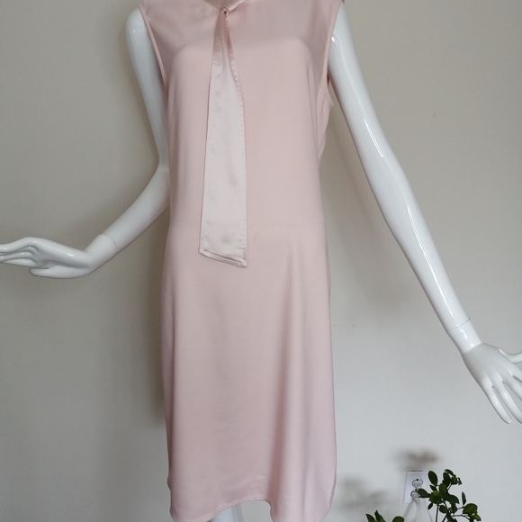 Iris & Ink Dress - Picture 2 of 6